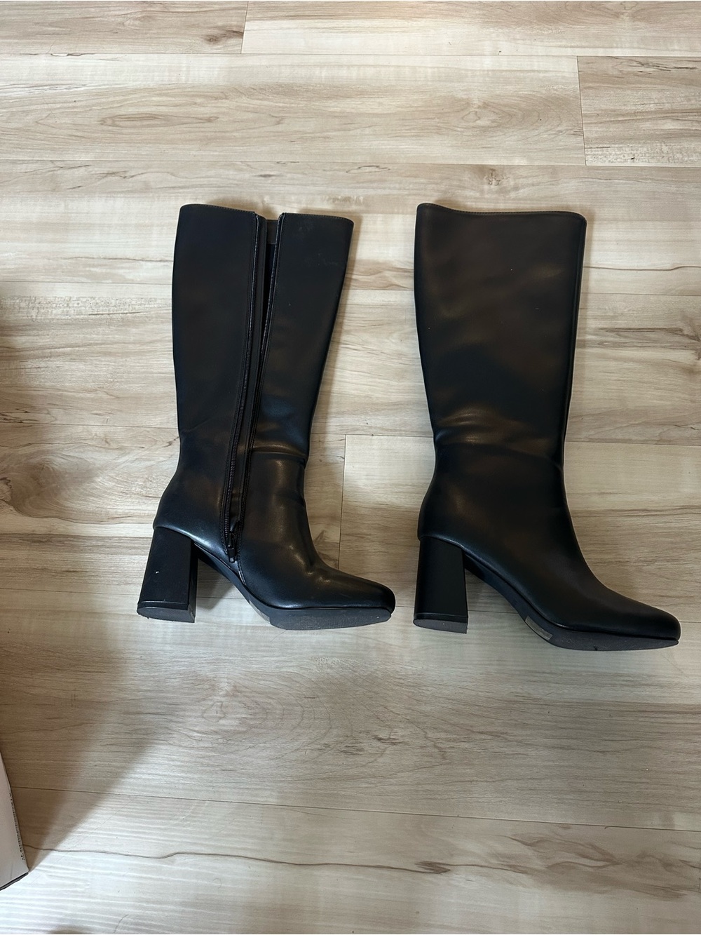 Teala Black Mid-Calf Block Heel Women's Boots! Only worn once!
